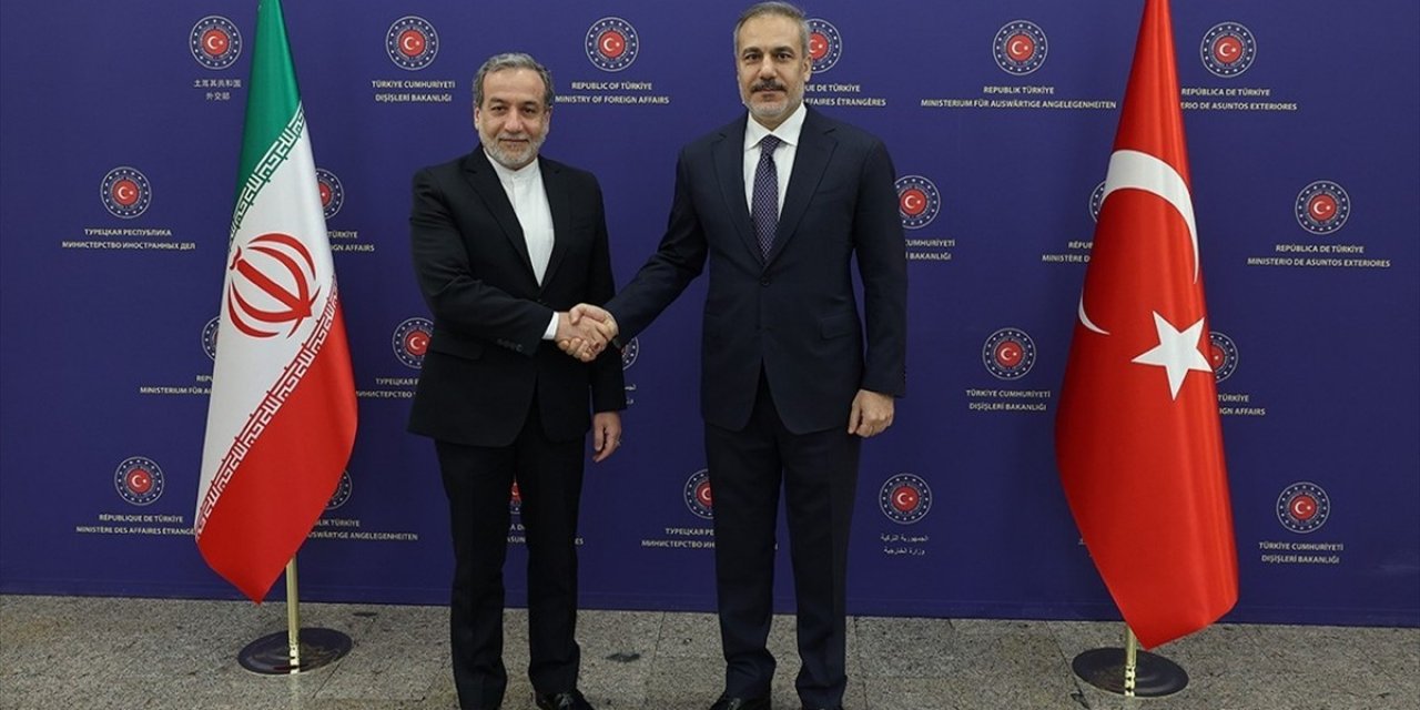 Dışişleri Bakanı Fidan, İranlı Mevkidaşı Erakçi İle "Savaştaki Son Durumu" Ele Aldı