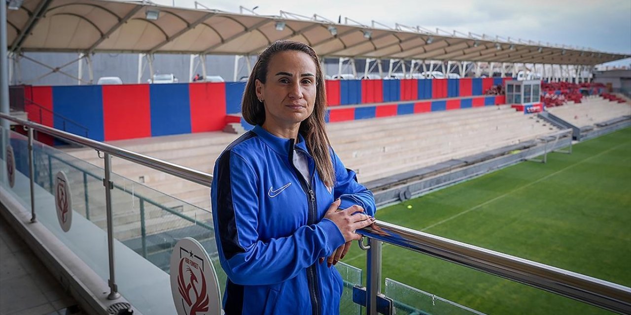 Arzu Karabulut'un Gurbetten Türk Milli Takımı'na Uzanan Futbol Yolculuğu