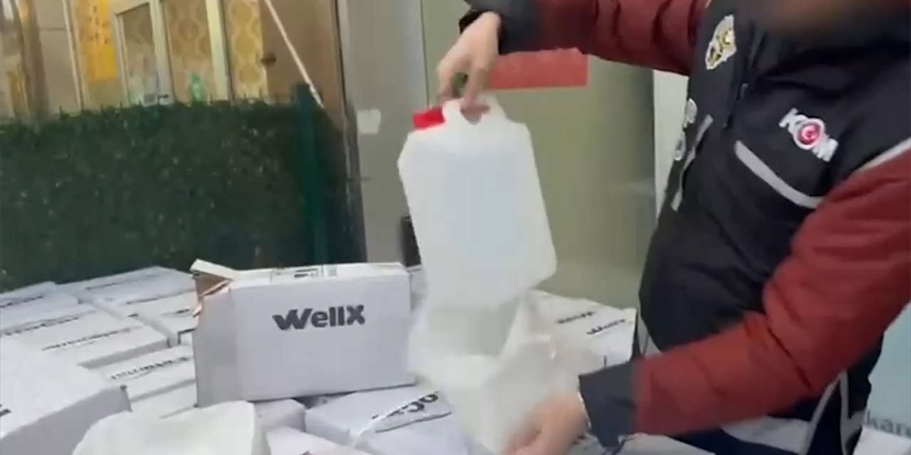 İstanbul'daki Sahte İçki Operasyonlarında 28 Bin 168 Litre Etil Ve Metil Alkol Ele Geçirildi