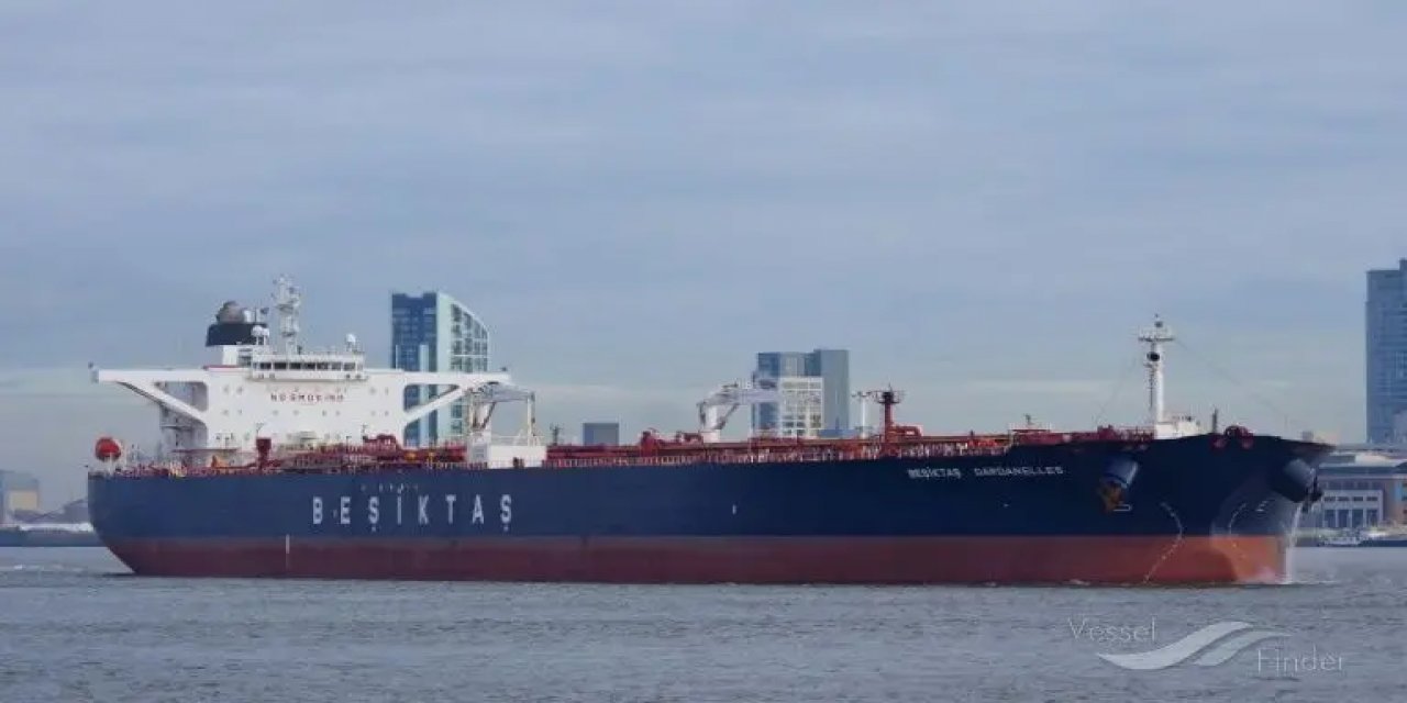 Karadeniz'de Türk Gemisinde Patlama: 'Özellikle Makine Dairesinin Hedef Alındığını Düşünüyoruz'