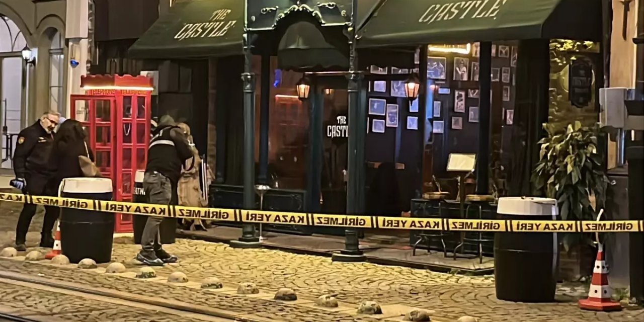 İzmit'te Eğlence Mekanına Silahlı Saldırı: 2 Ölü, 3 Yaralı