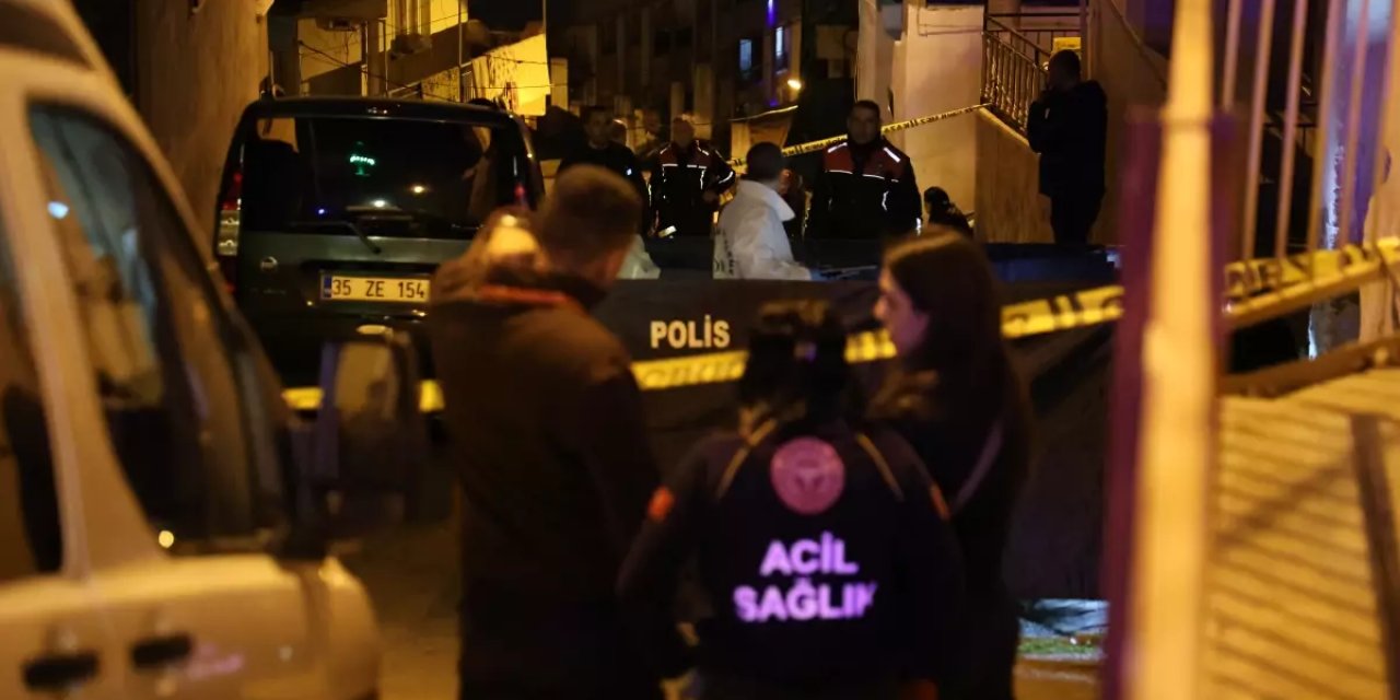 İzmir'de 2 Çocuğunun Annesi Eski Eşini Öldürüp, İntihar Etti