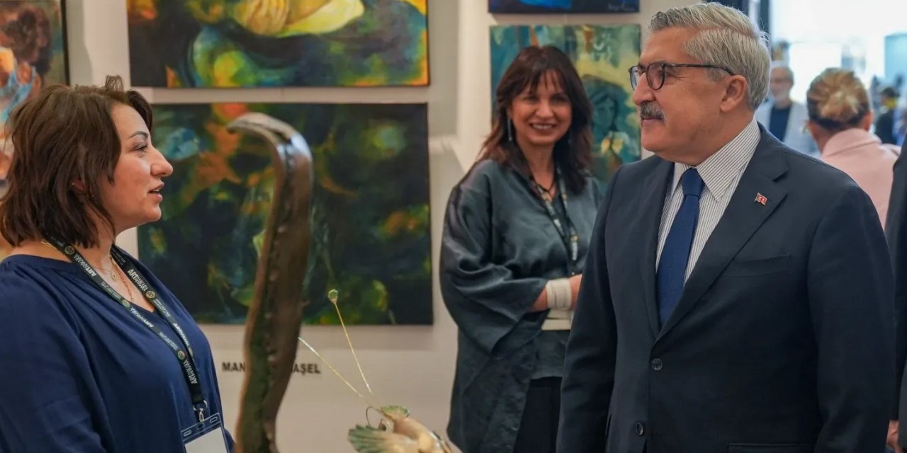 Sanatçı Olmak Değerlidir