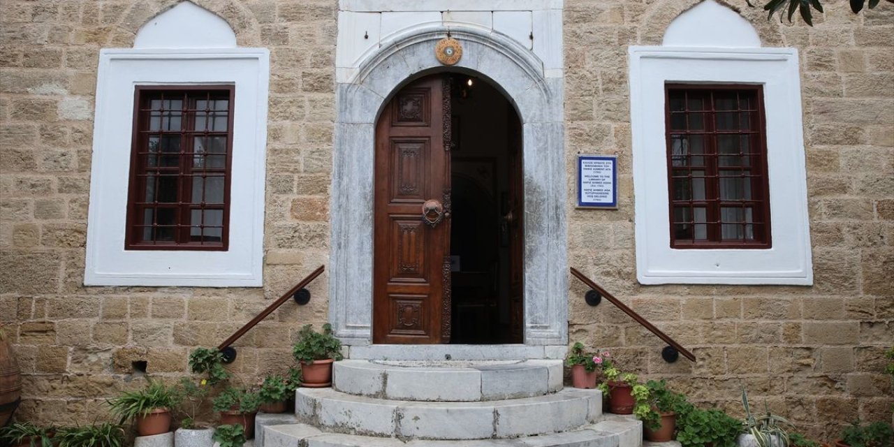 Rodos’taki Hafız Ahmed Ağa Kütüphanesi, Osmanlı Dönemine Ait Yazma Eserleriyle Öne Çıkıyor