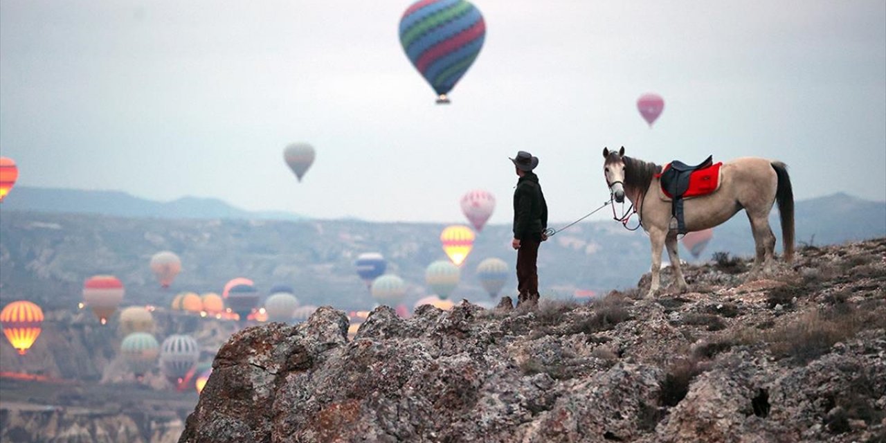 "Yamaçların Atlısı" Kapadokya'yı At Sırtında Keşfediyor