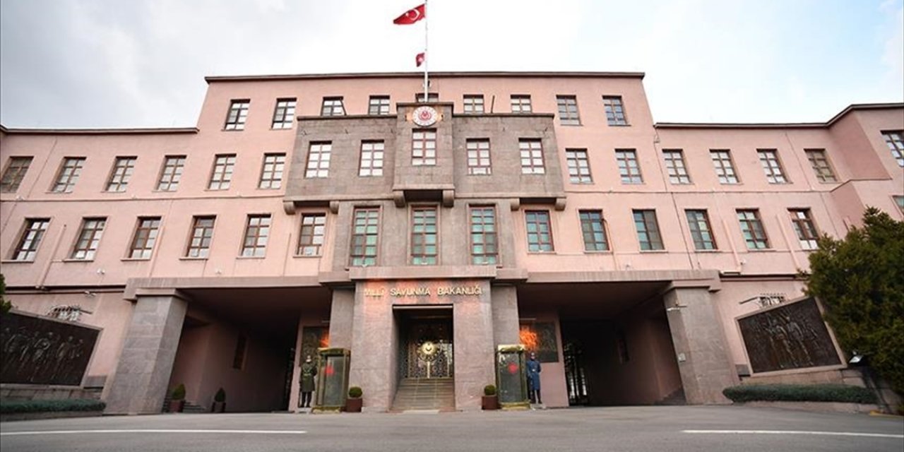 MSB'den Karadeniz'de Sürüklenen Şüpheli Cisimlere İlişkin Açıklama