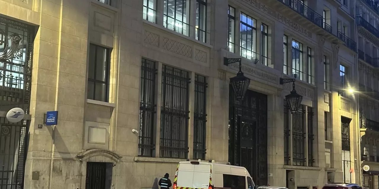 Paris'te Banka Saldırı Girişimi