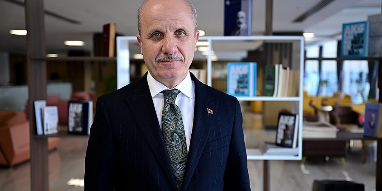 Yök Başkanı Özvar, Üniversitenin 3 Yılda Bitirilebilmesine İlişkin Uygulamayı Değerlendirdi