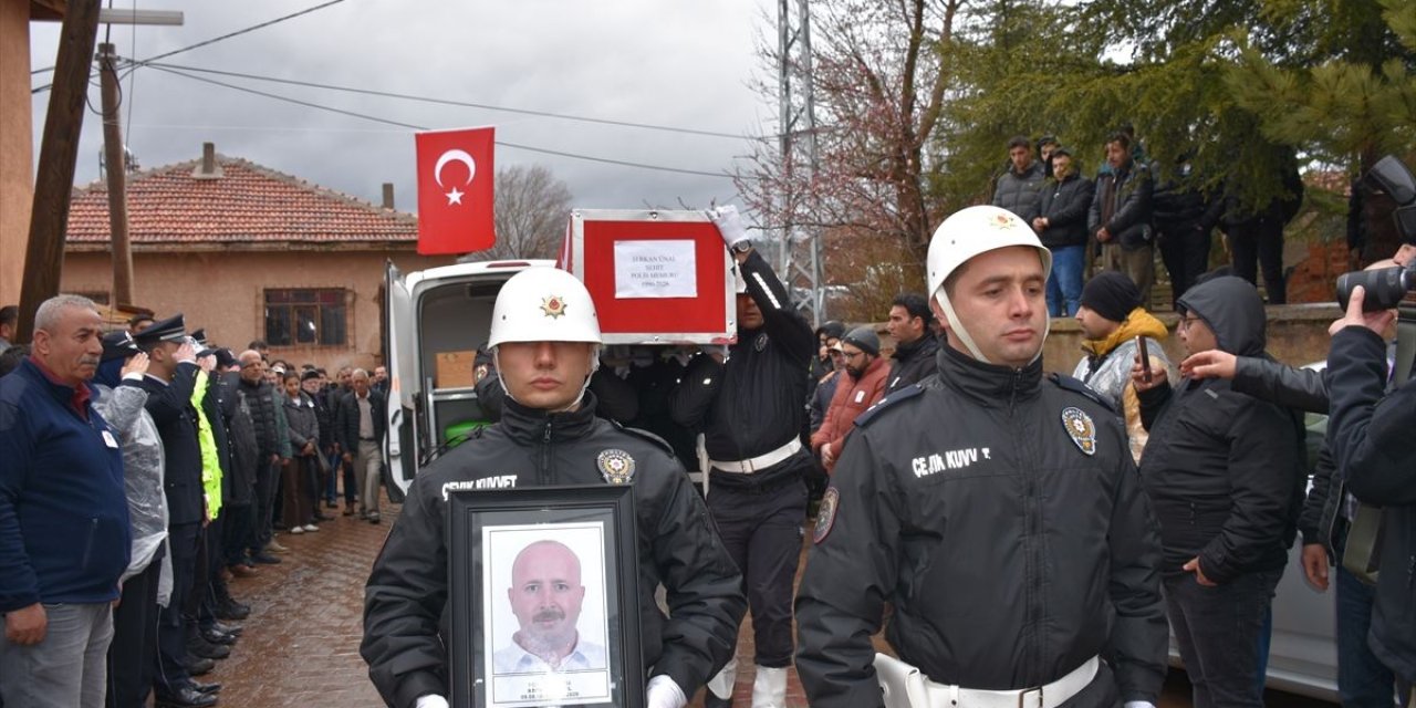Mersin'deki Trafik Kazasında Şehit Olan Polis Memuru Serkan Ünal, Kırıkkale'de Defnedildi