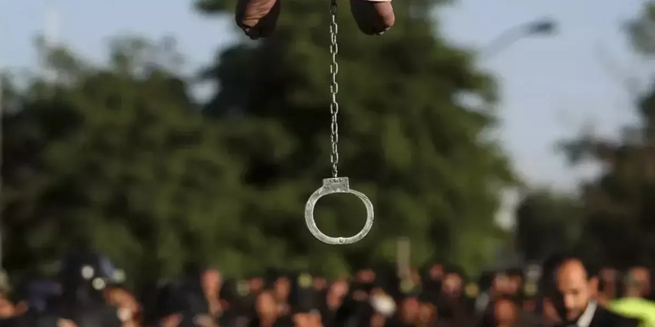 İran, İki Siyasi Mahkumu İdam Etti