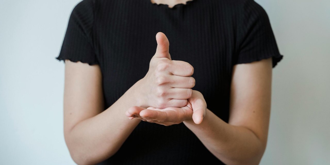 İşaret Dili Eğitimi Yabancı Dil Eğitimini Kolaylaştırıyor, Hafızayı Güçlendiriyor