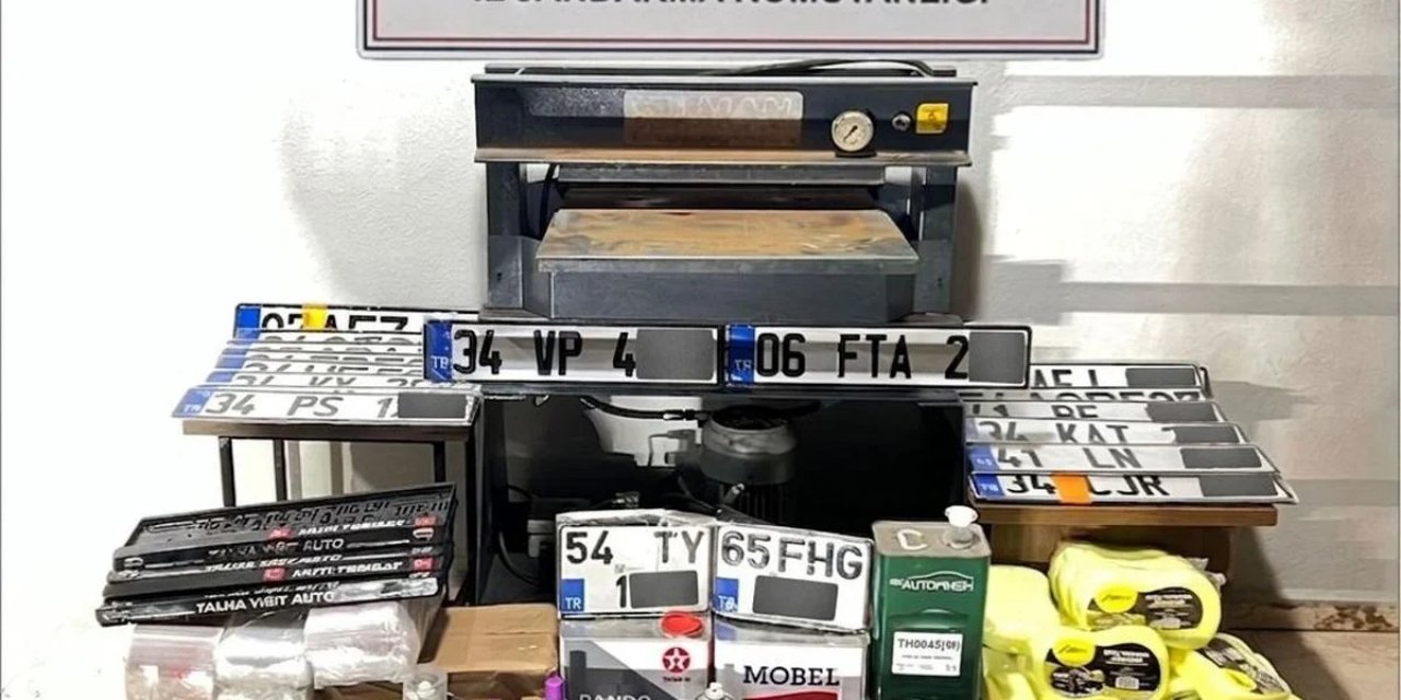 Sakarya'da Sahte Plaka Operasyonu: 3 Şüpheli Gözaltına Alındı