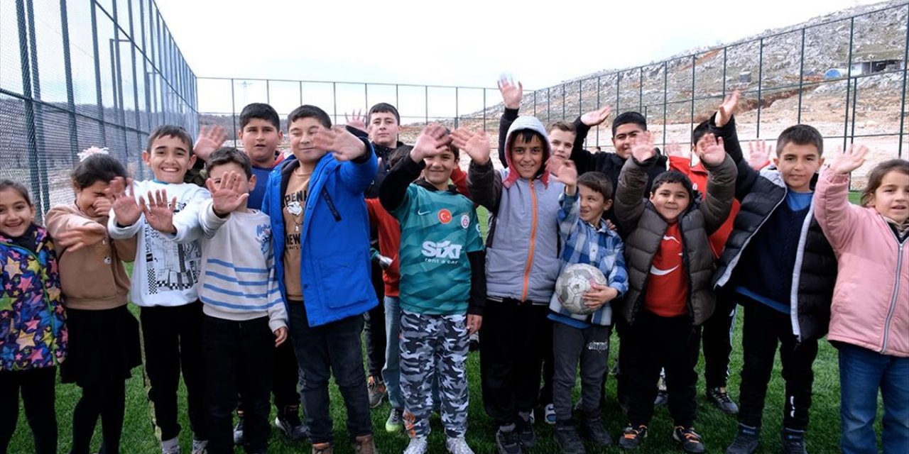 Bakan Kurum, Adıyaman'ın Zey Köyünde Halı Sahaya Kavuşan Çocukları Paylaştı