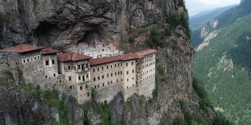 Sümela Manastırı'nı 4 Ayda 220 Bin Kişi Ziyaret Etti