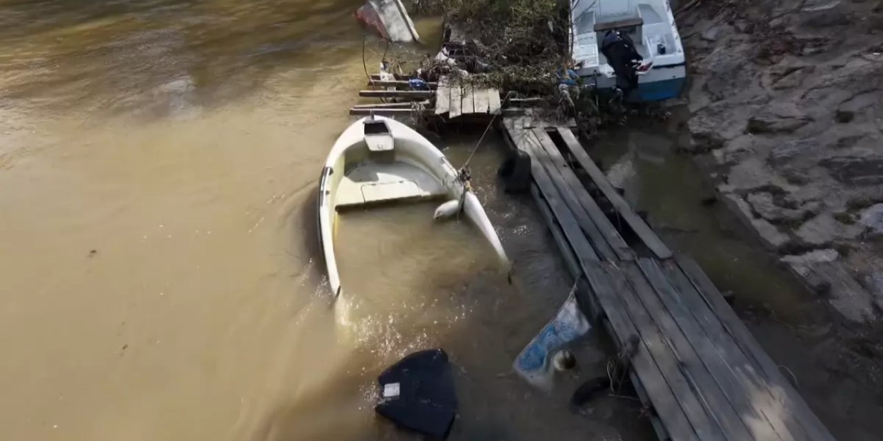 Sağanak Sonrası İstanbul Boğazı'ndaki Renk Değişimi Havadan Görüntülendi