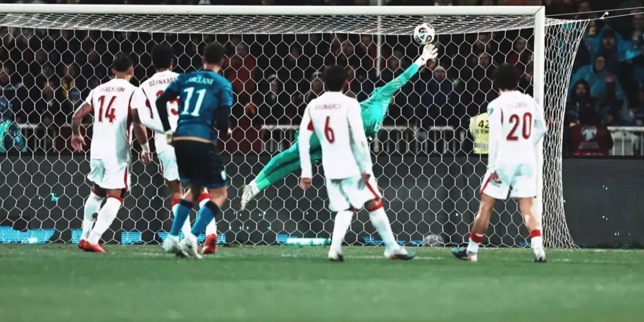 Uğurcan Çakır'dan İnanılmaz Başarı