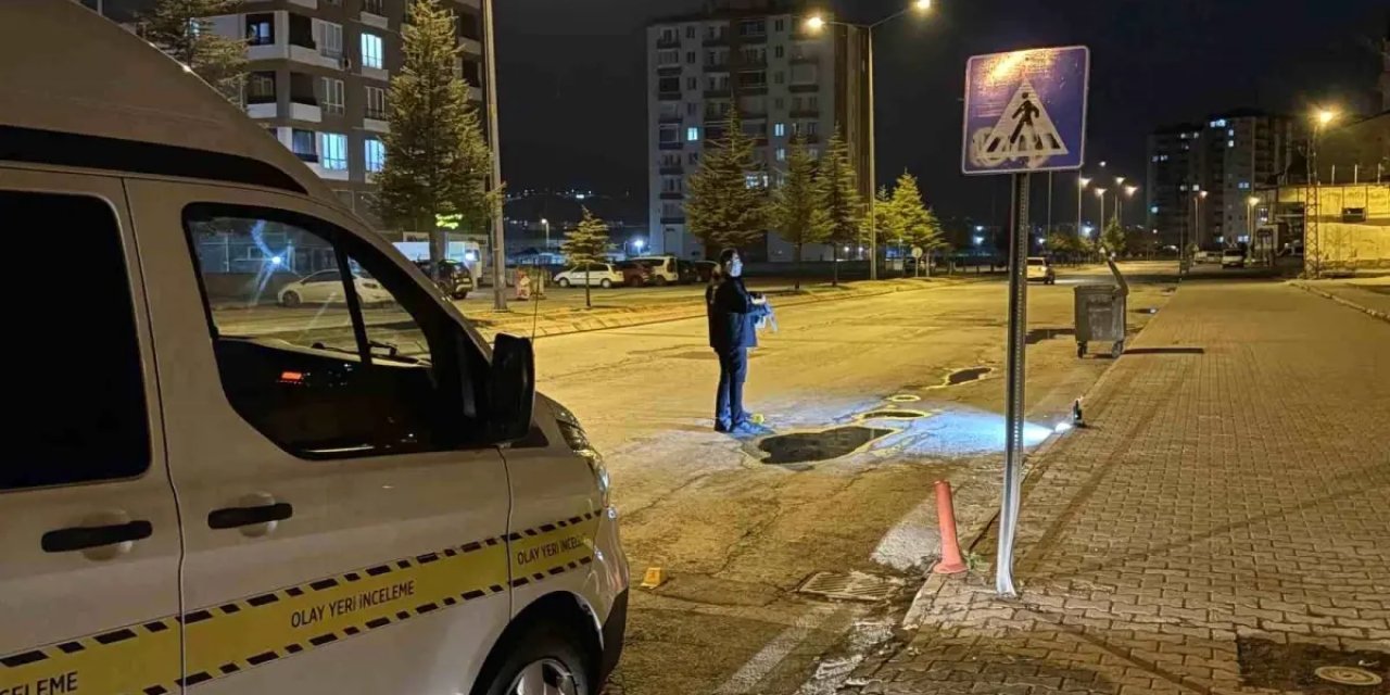 Kayseri'de Bıçaklı Kavga: 2 Yaralı