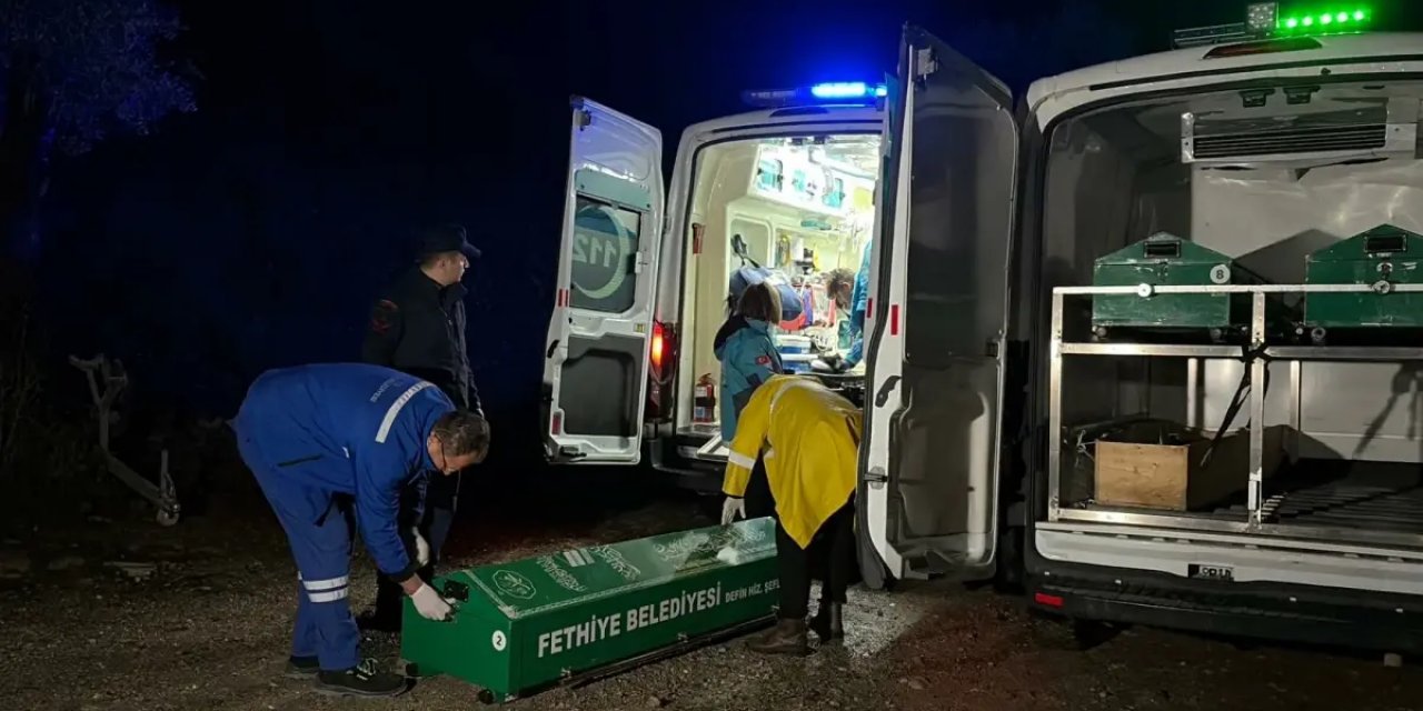 Fethiye'de Tur Teknesi Battı: 6 Kişi Kurtarıldı, 1 Ölü