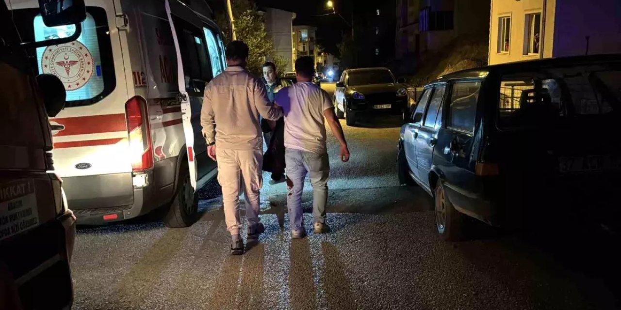 Kadın Eski Eşini Bıçakla Yaraladı