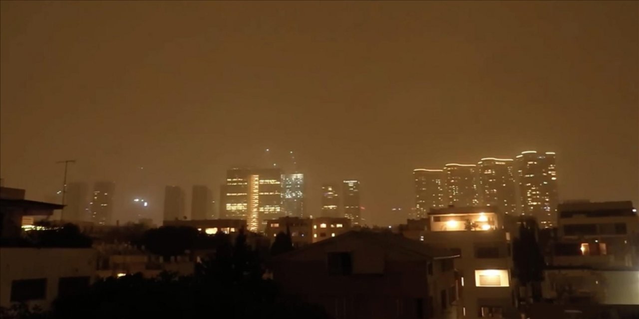 İran'ın Misillemesi Nedeniyle Tel Aviv İle İsrail'in Orta Kesimlerinde Sirenler Çaldı