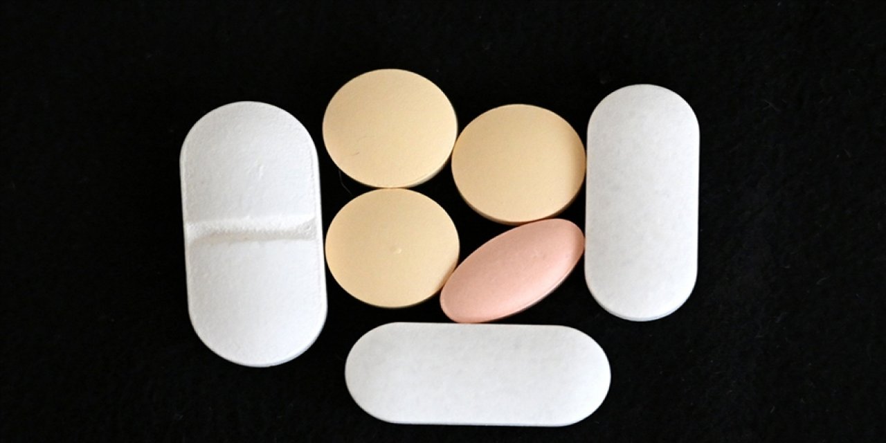 ABD, Bazı İthal Patentli İlaçlara Yüzde 100 Gümrük Vergisi Getirirken Metal Tarifelerini Düzenledi