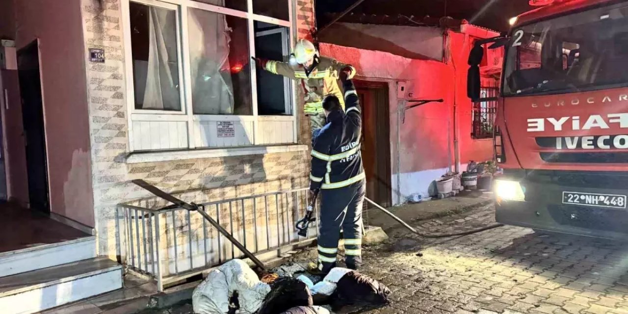 Edirne'de Apartman Dairesinde Yangın