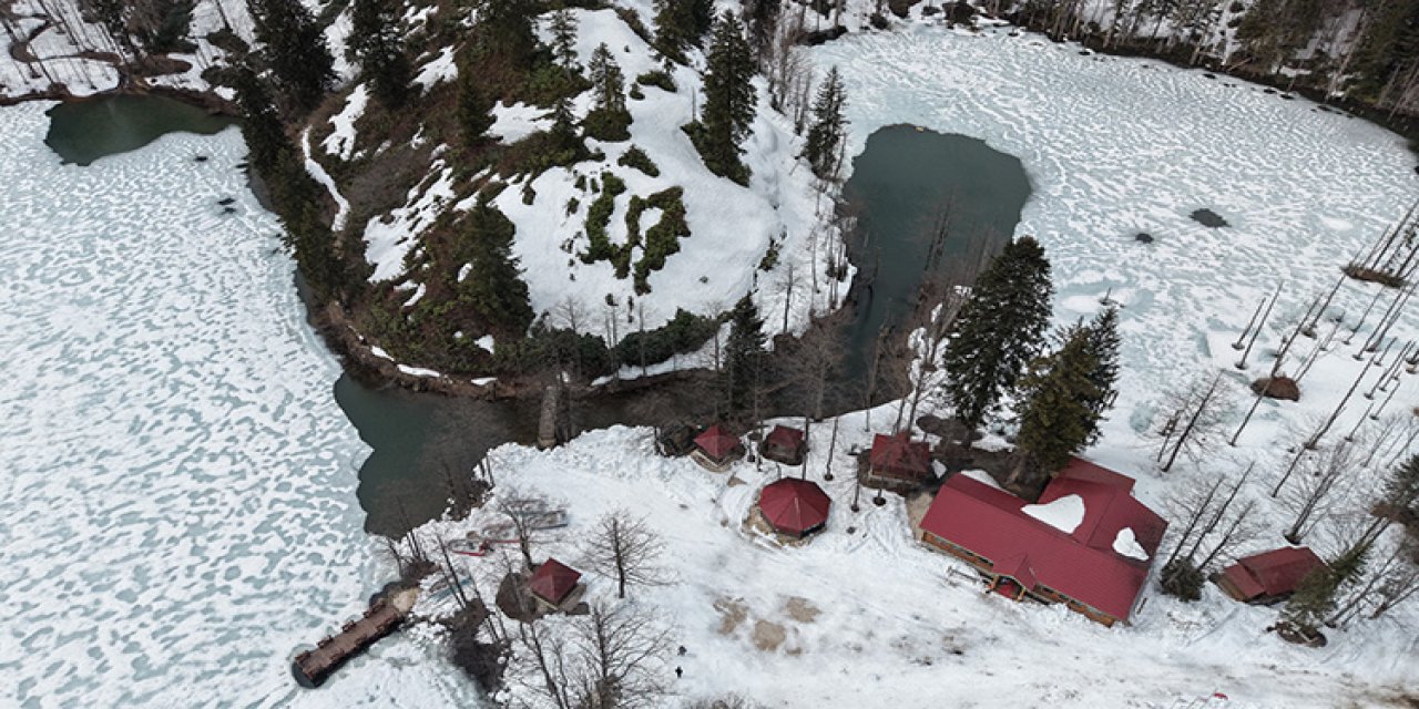 Borçka Karagöl Tabiat Parkı Ziyaretçilerini Ağırlamaya Başladı
