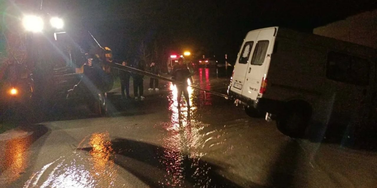 Çanakkale'de Sağanak Hayatı Olumsuz Etkiledi