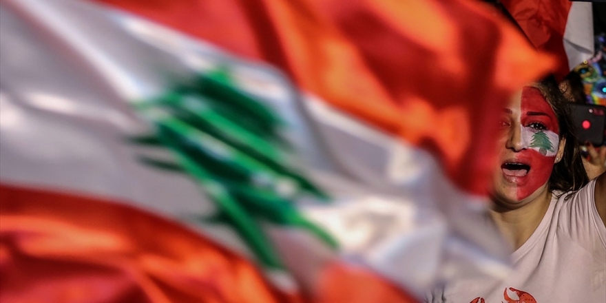 Lübnan'da Göstericilerin Yeni Hedefi 'Otoriter Yapı'