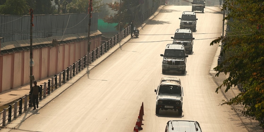 Hindistan'da 'Keşmir Ziyareti' Tartışması