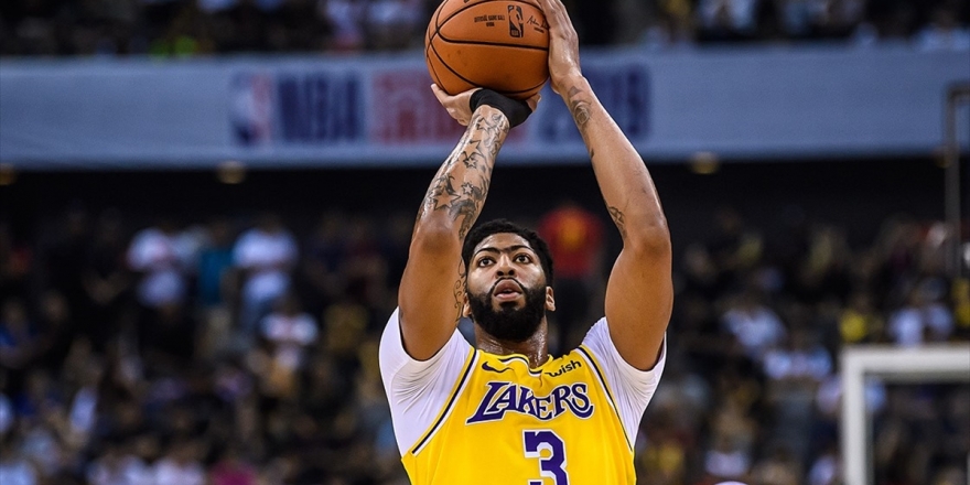 Anthony Davis'ten Üç Çeyrekte 40 Sayı, 20 Ribaunt
