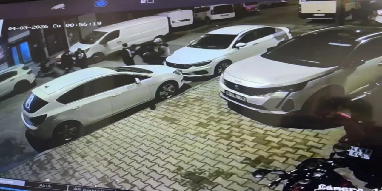 İstanbul'da Sipariş Teslim Etmeye Giden Kuryenin Motosikletinde Hırsızlık