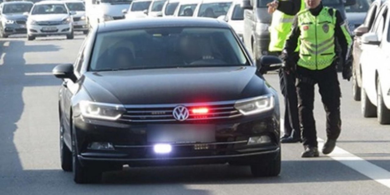 Beykoz’da Çakarlı Ve Ehliyetsiz Sürücüye Ağır Ceza