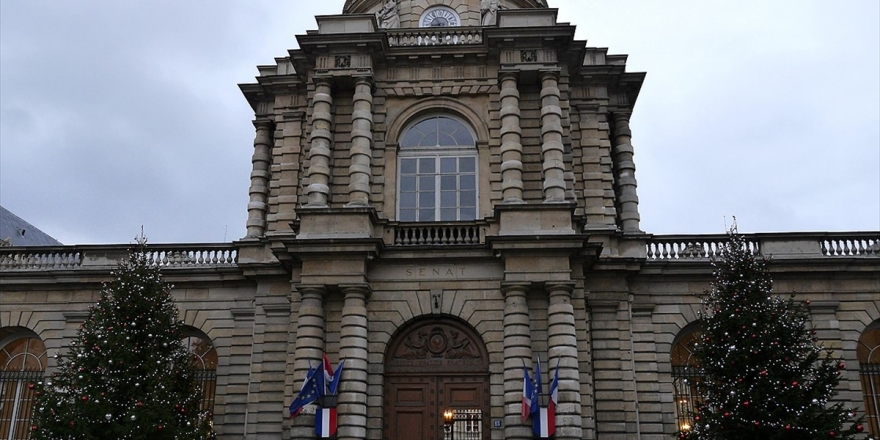 Fransa Senatosundan Skandal Başörtüsü Kararı