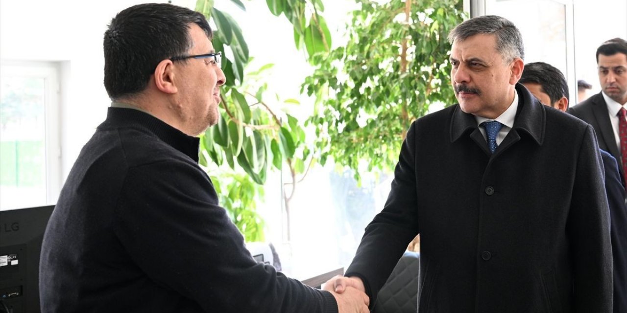 Bakan Çiftçi Kaman'da Ziyaretler Gerçekleştirdi