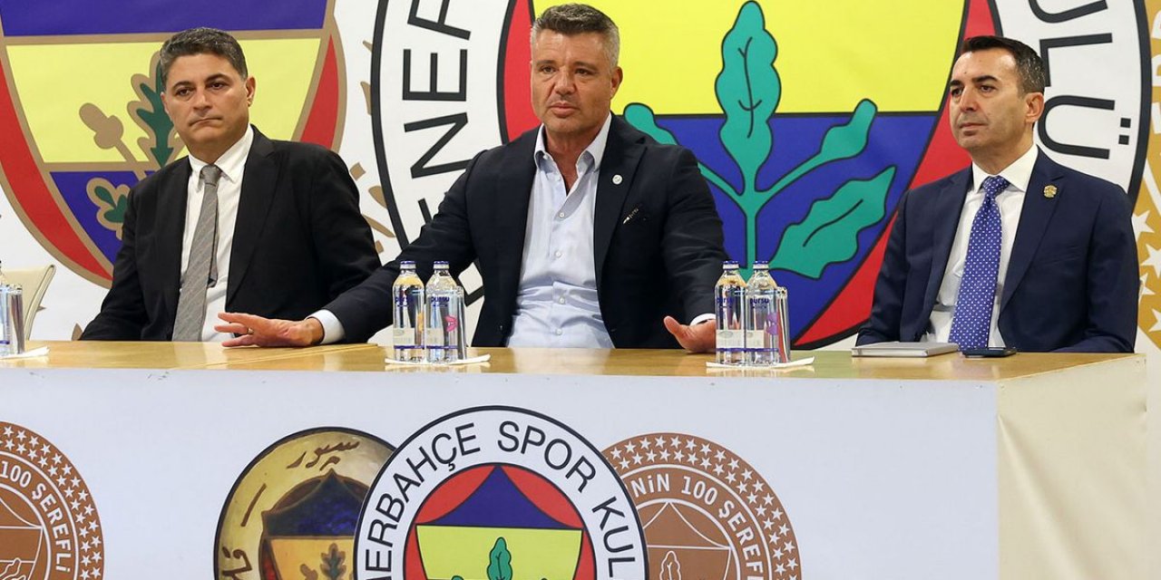 Fenerbahçeli Yönetici Ali Gürbüz, Galatasaray Maçı Biter Bitmez Telefona Sarıldı