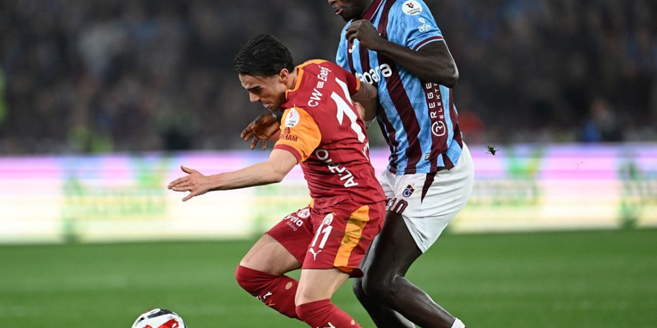 Küfürler Havada Uçuşmuş! Yunus Akgün Maç Sonunda Yaşananları Anlattı