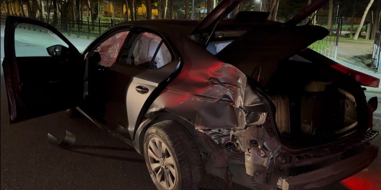 Kartal'da Otomobil Kazası: 4 Yaralı