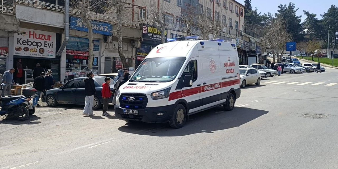 Kahramanmaraş'ta Çocuk Otomobil Çarpmasıyla Yaralandı