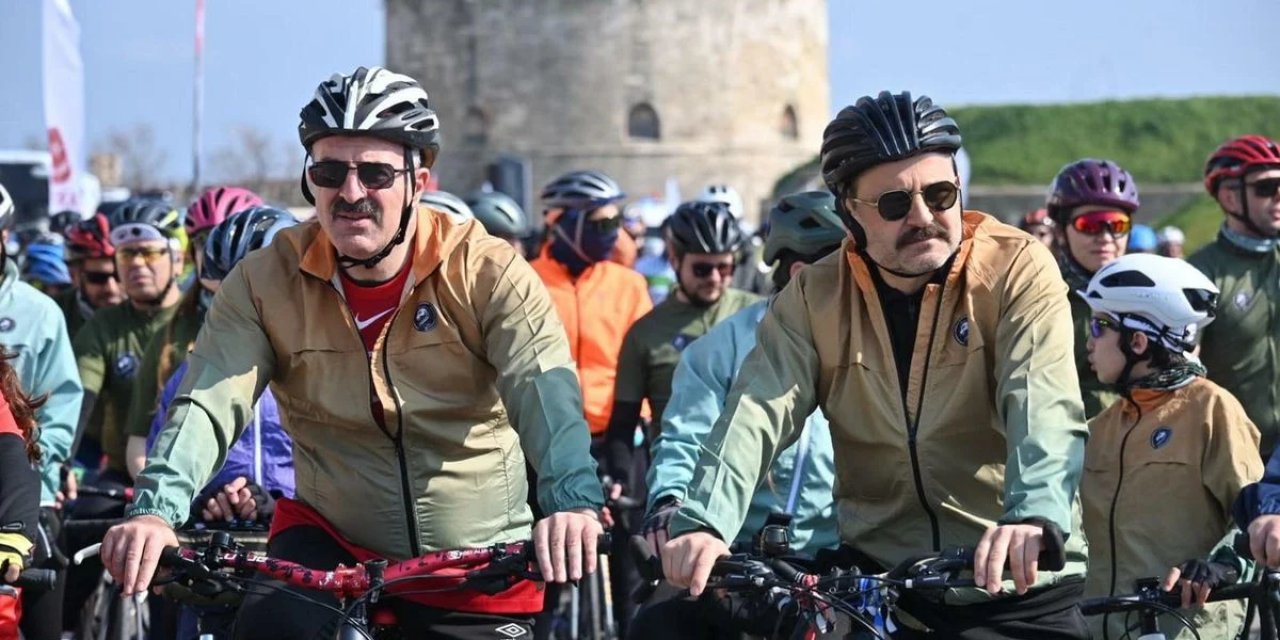 Çanakkale'de 1050 Bisikletli Şehitlere Saygı Sürüşü Gerçekleştirildi