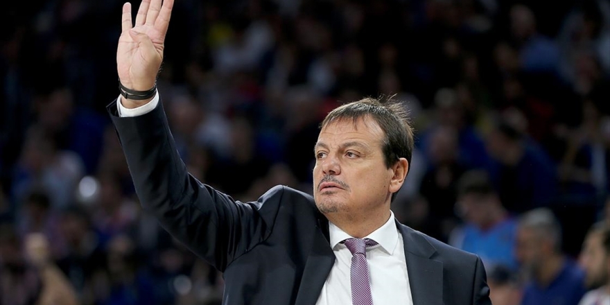 Anadolu Efes Başantrenörü Ataman: Top Kayıplarını En Aza İndirip Sert Savunma Yapmamız Gerekiyor