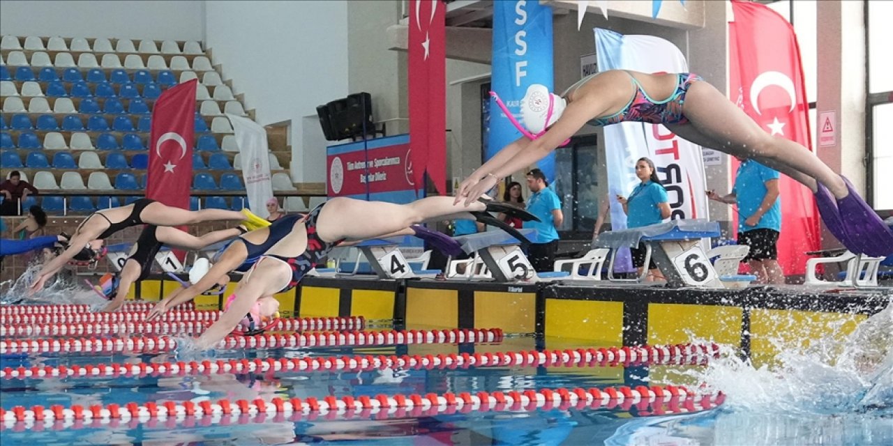 Cumhurbaşkanlığı Kupası Paletli Yüzme Kulüplerarası Büyükler Türkiye Şampiyonası'nda 5 Kategoride Türkiye Rekoru Kırıldı