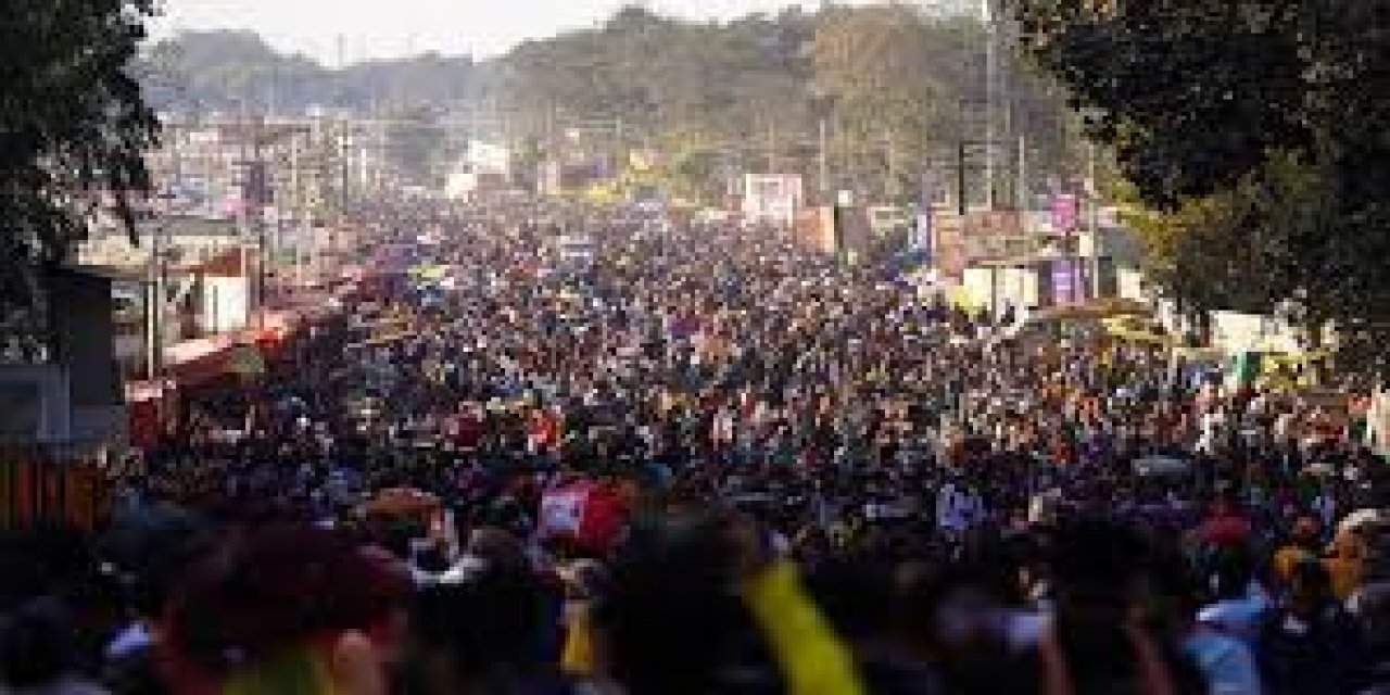 Hindistan'da 15 Yıl Aradan Sonra Yapılacak Nüfus Sayımı Politika Belirlemede Kritik Rol Oynayacak