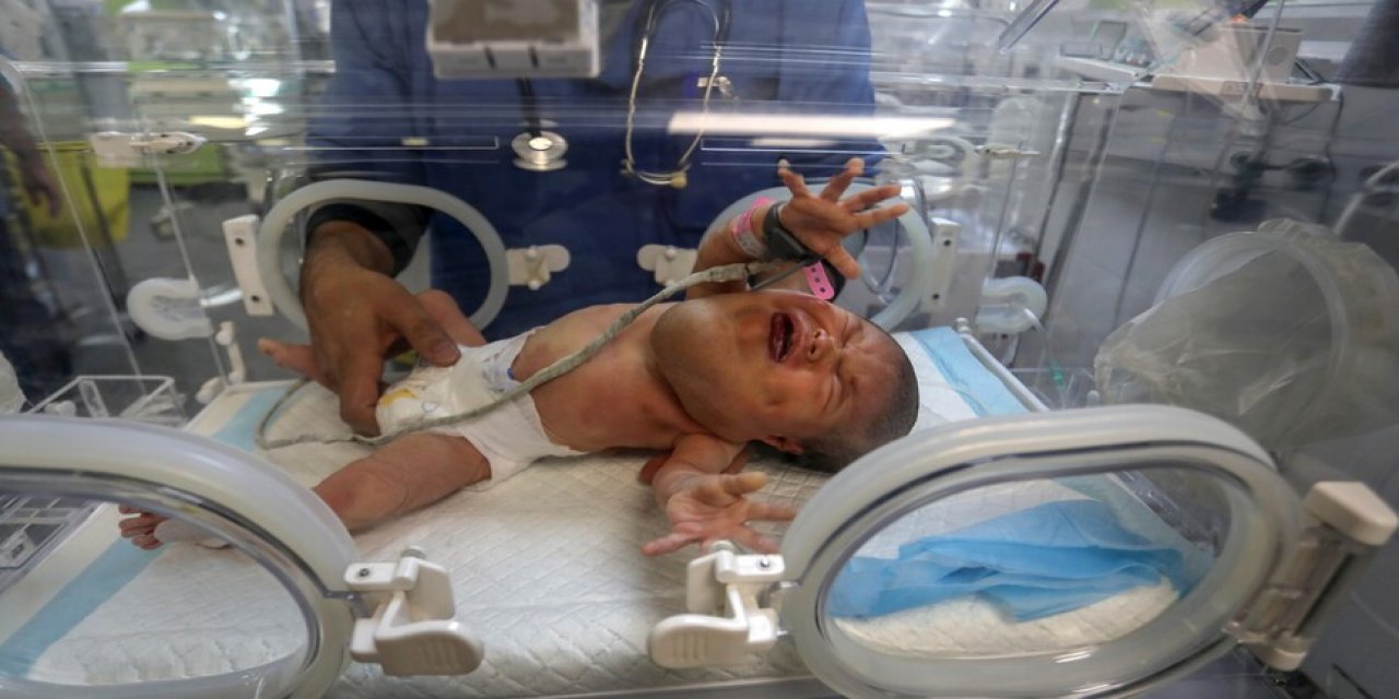 İsrail Ablukası Altındaki Gazze'de Mama Krizi, Yenidoğanlar İçin Hayati Risk Oluşturuyor