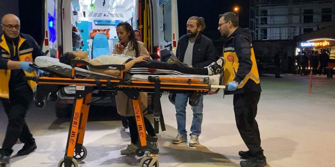 Aşk Üçgeni Bıçaklı Kavgaya Dönüştü: 2 Yaralı