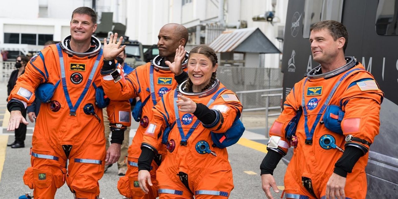 Artemis 2'den Tarihi Rekor! Apollo'yu Solladı