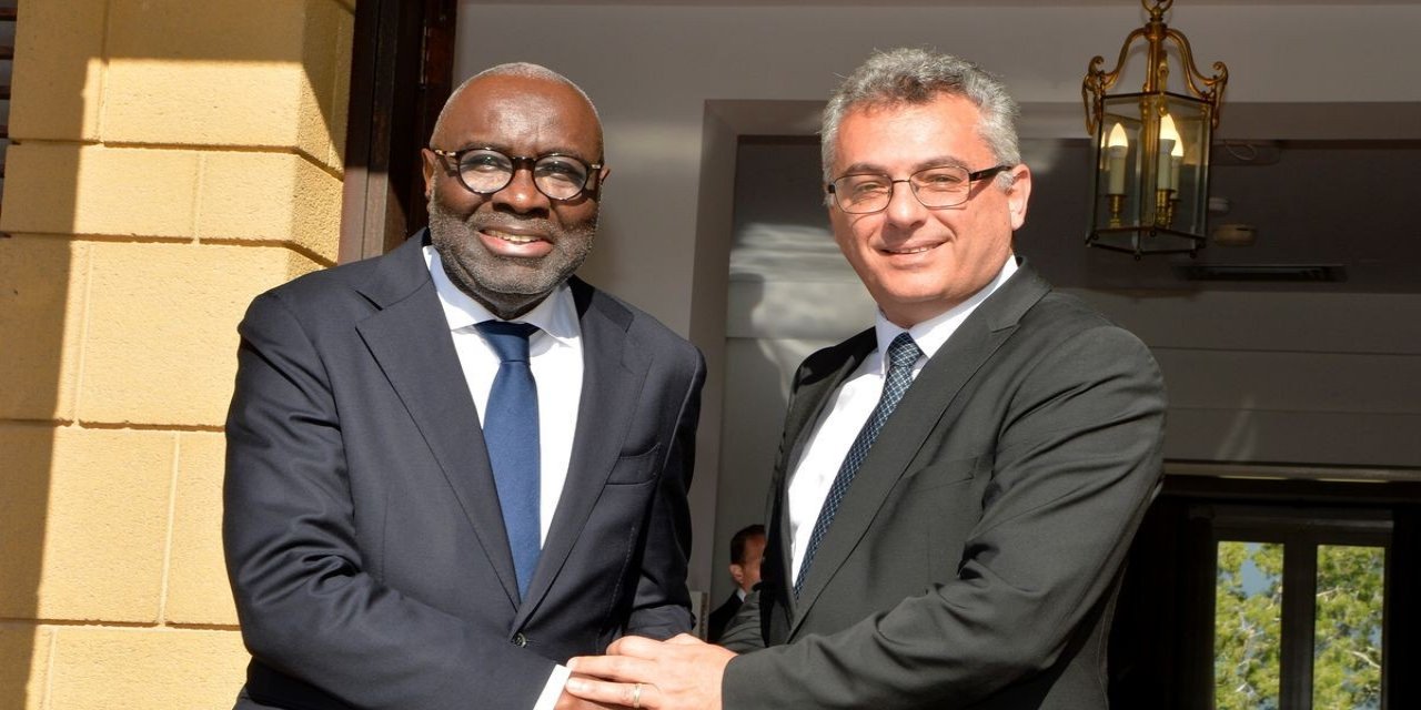 Kıbrıs Liderleri Nisan'da Yeniden Bir Araya Gelecek