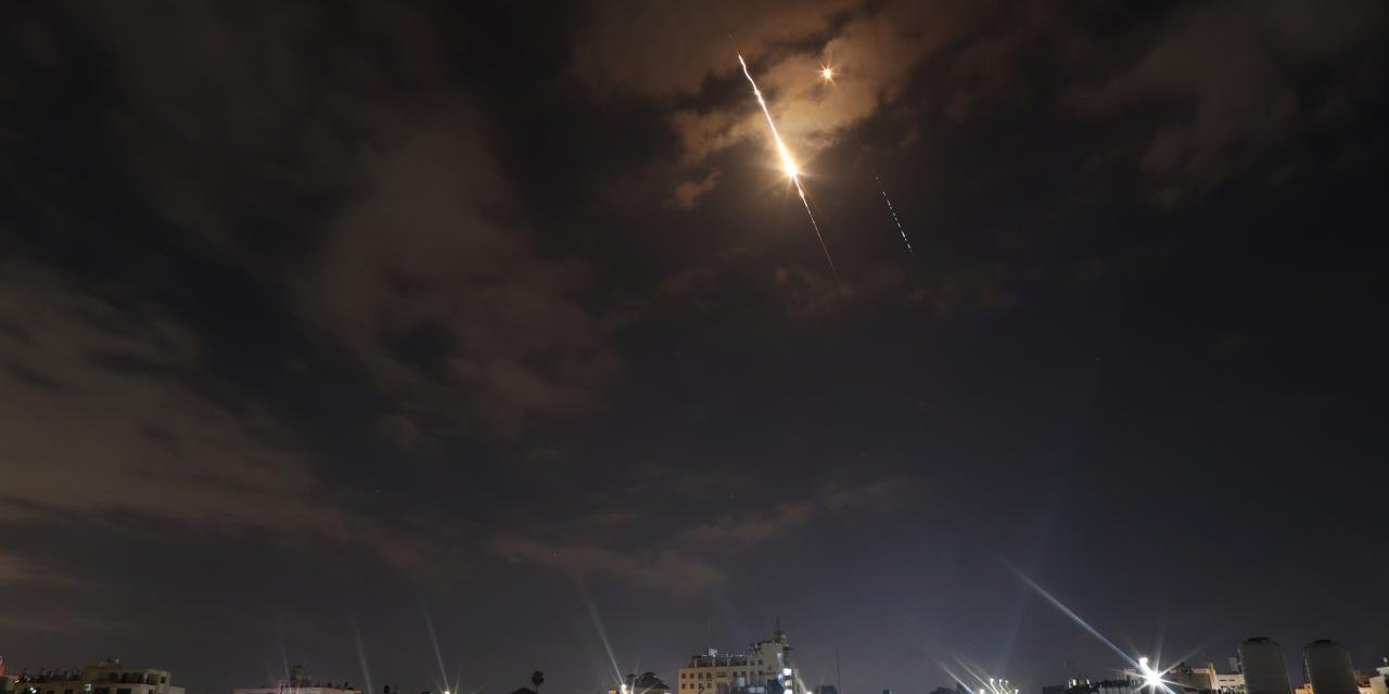 İsrail Ordusu, Saldırı İmasında Bulunarak İran'da Halka Trenlerden Uzak Durmaları Uyarısı Yaptı