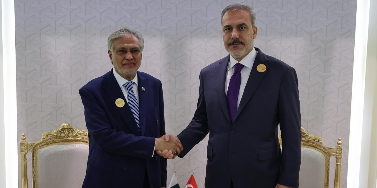 Bakan Fidan, Pakistanlı Mevkidaşı Dar İle Görüştü