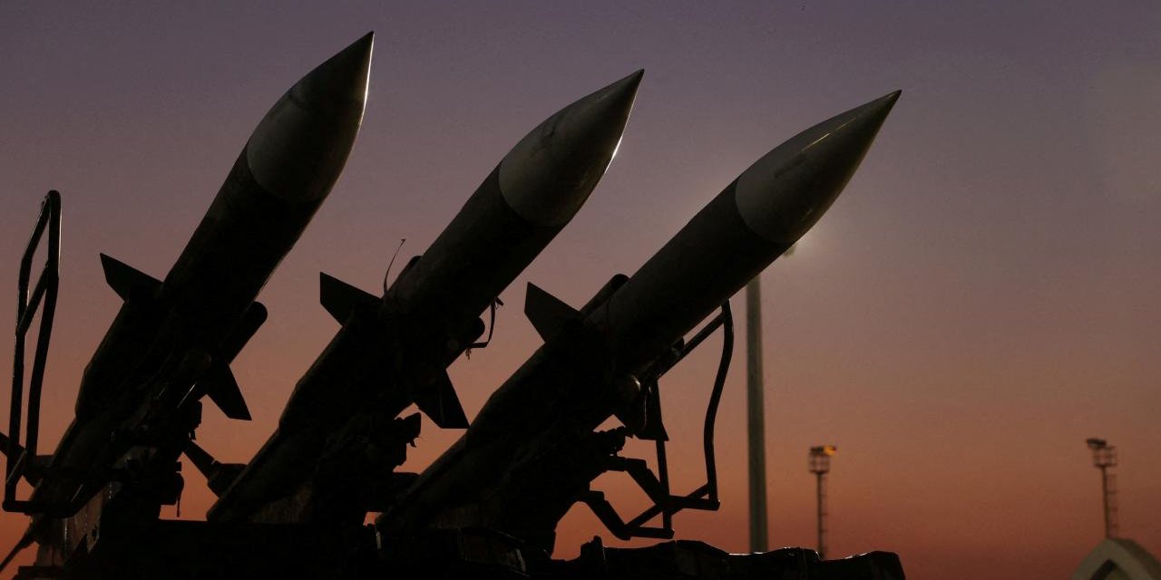 İran Devrim Muhafızları: Lübnan'a Yönelik Saldırılar Derhal Durdurulmazsa Karşılık Vereceğiz